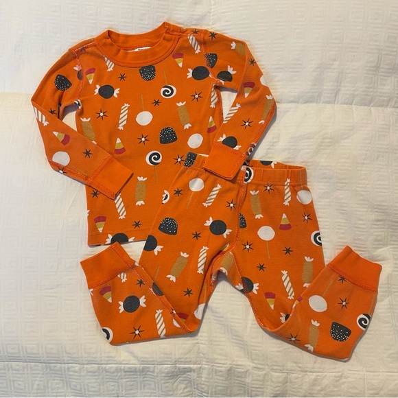 Hanna Andersson Halloween Pjs - Picture 1 of 8